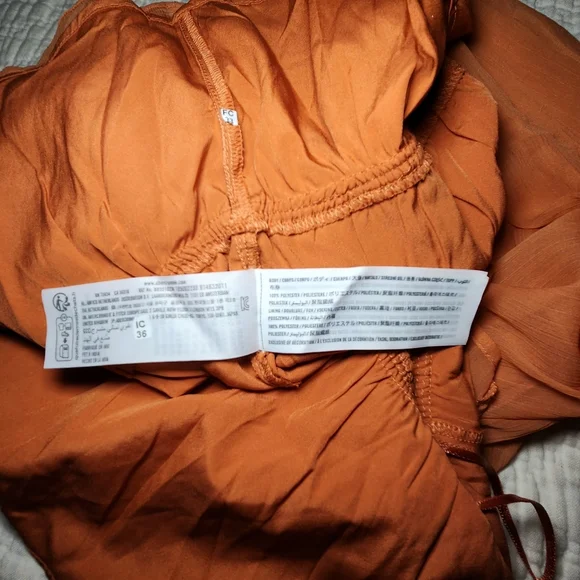 NWOT Abercrombie & Fitch Womens Sz M Blouse Top Rust Ruffle V Neck Puff Sleeves - Picture 7 of 7